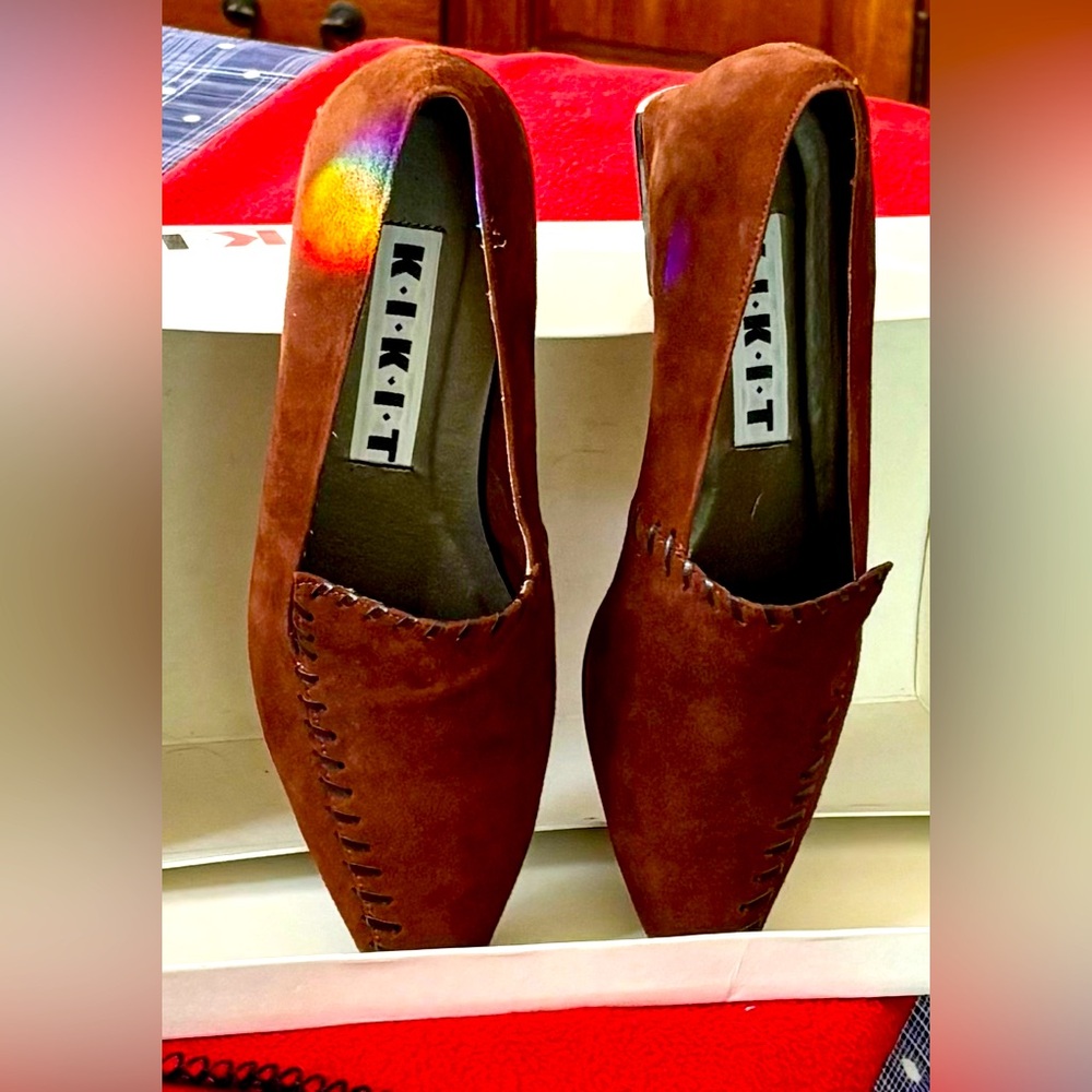 Kikit suede leather low heeled loafers